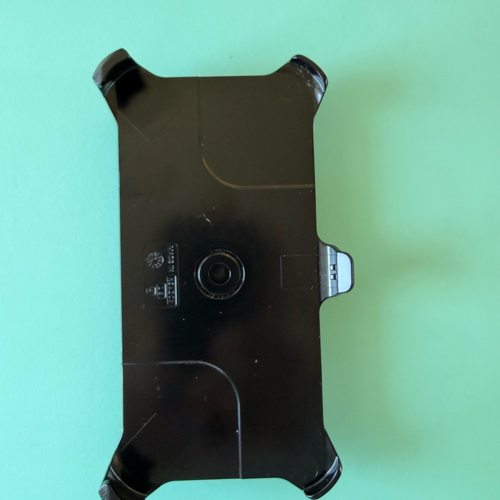 OtterBox Black iPhone 13/14/15 Belt Holster ONLY - Picture 6 of 13